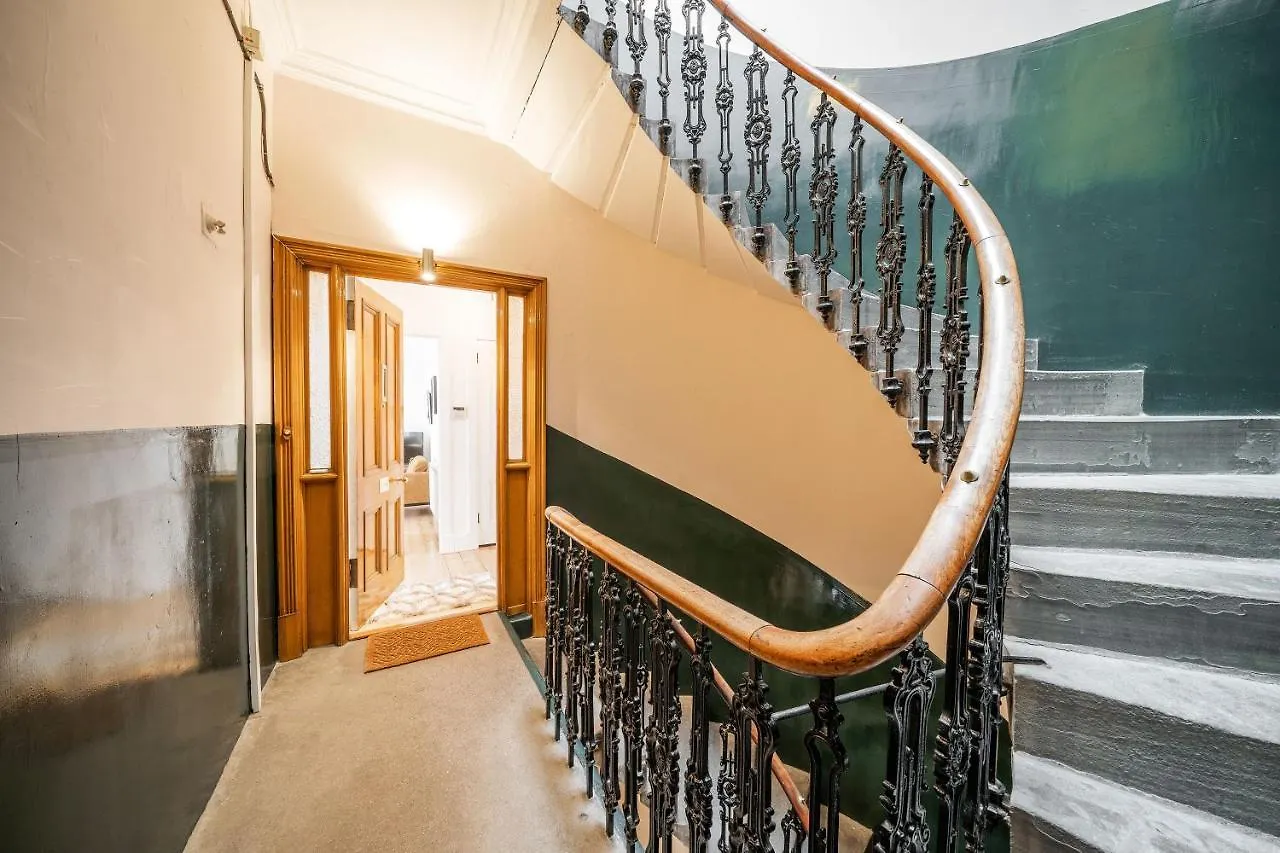 Jane'S Place - Chic 2 Bed Apartment Dundee